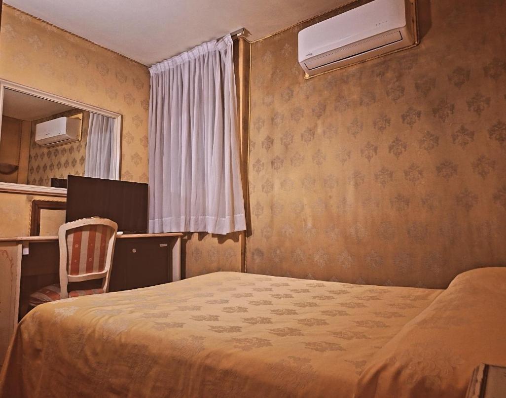Hotel Lux Venezia Esterno foto