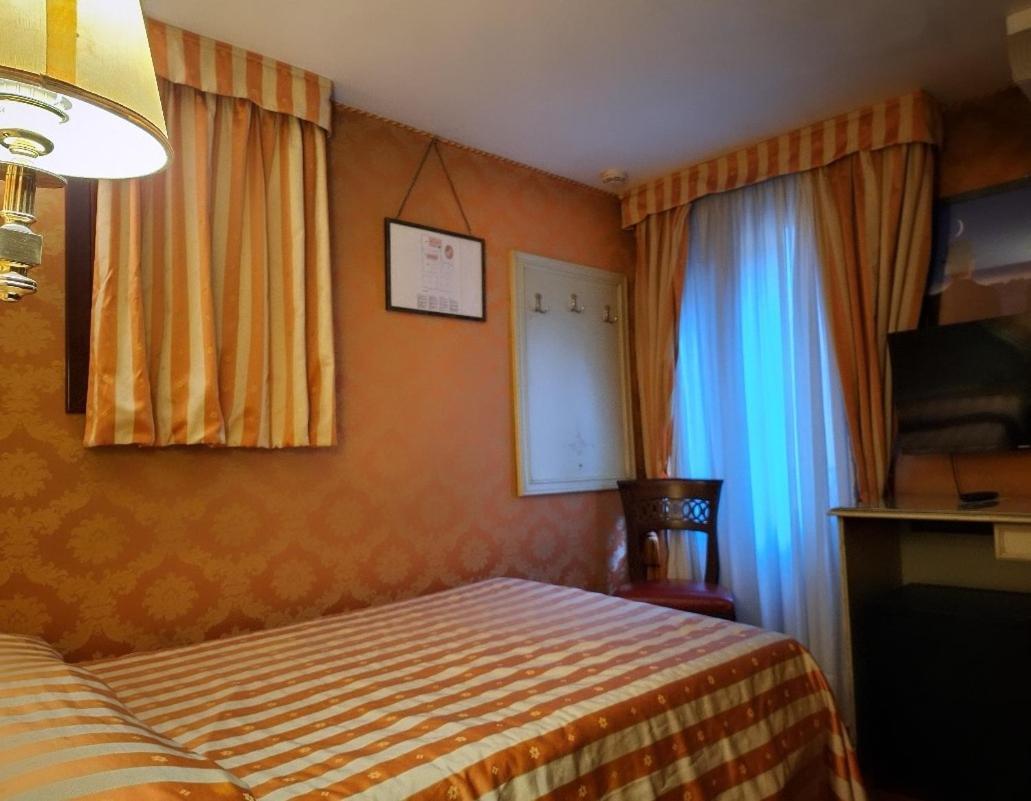 Hotel Lux Venezia Esterno foto