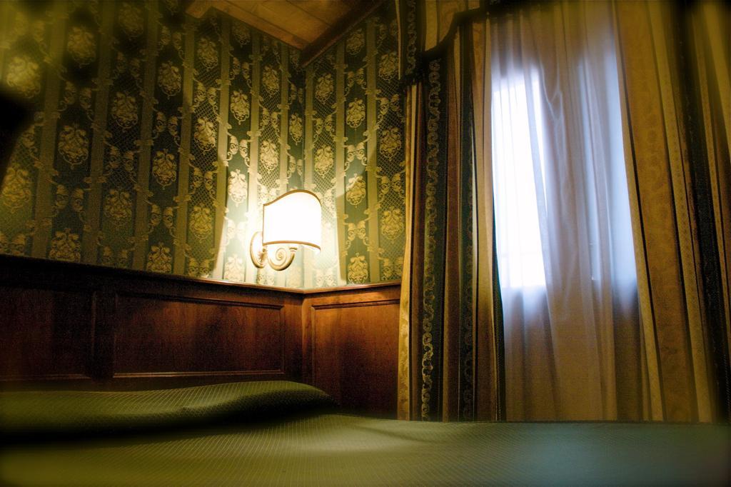 Hotel Lux Venezia Esterno foto